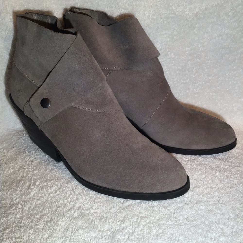 Eileen Fisher graphite womens gray ankle boots size 8